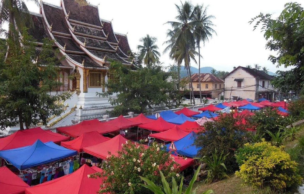 Luang Prabang Night Market Xieng Thong Village